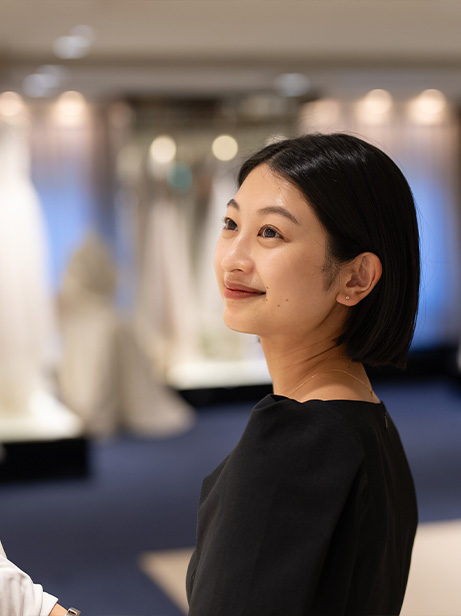 ドレスコーディネータ―の井手美里(いでみさと)のスタッフインタビュー
