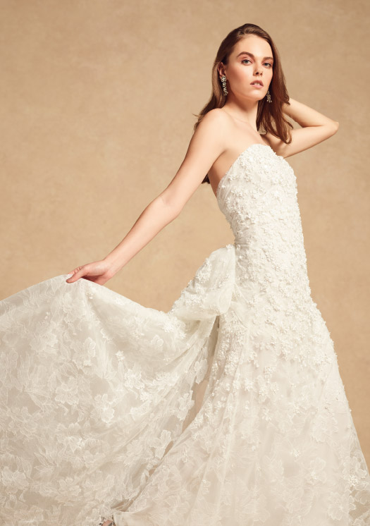 '格別のエレガンス' ウェディングドレス:オスカー デ ラ レンタ (Oscar de la Renta)