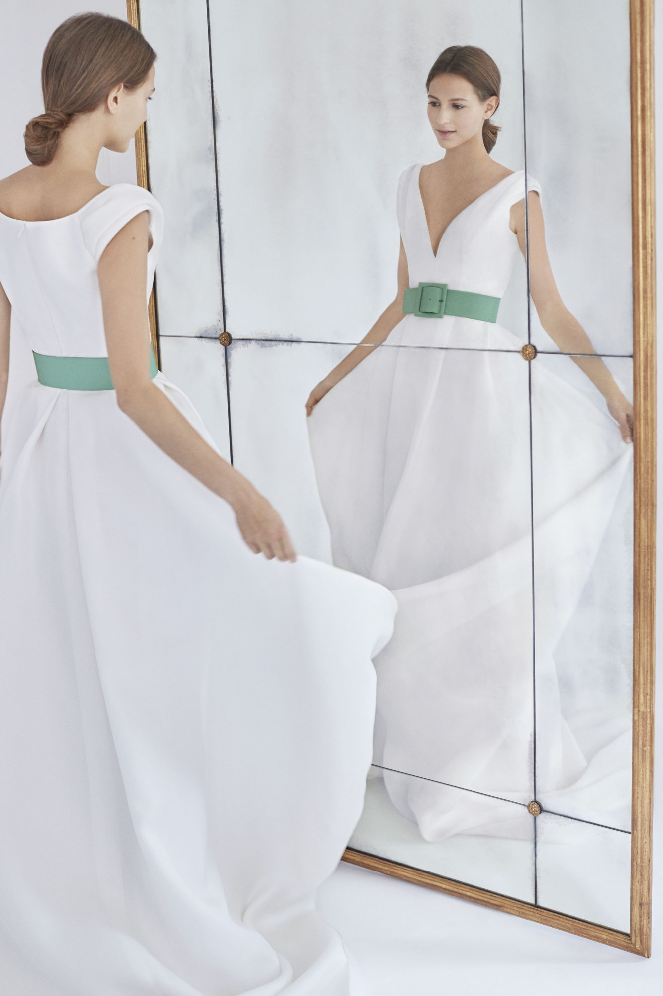 CAROLINA HERRERA（キャロリーナ ヘレラ）｜ウェディングドレス ｜100 