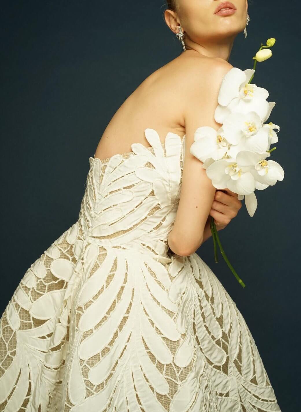 NHKの人気番組、世界はほしいモノにあふれてるで紹介されたオスカーデラレンタのウエディングドレス