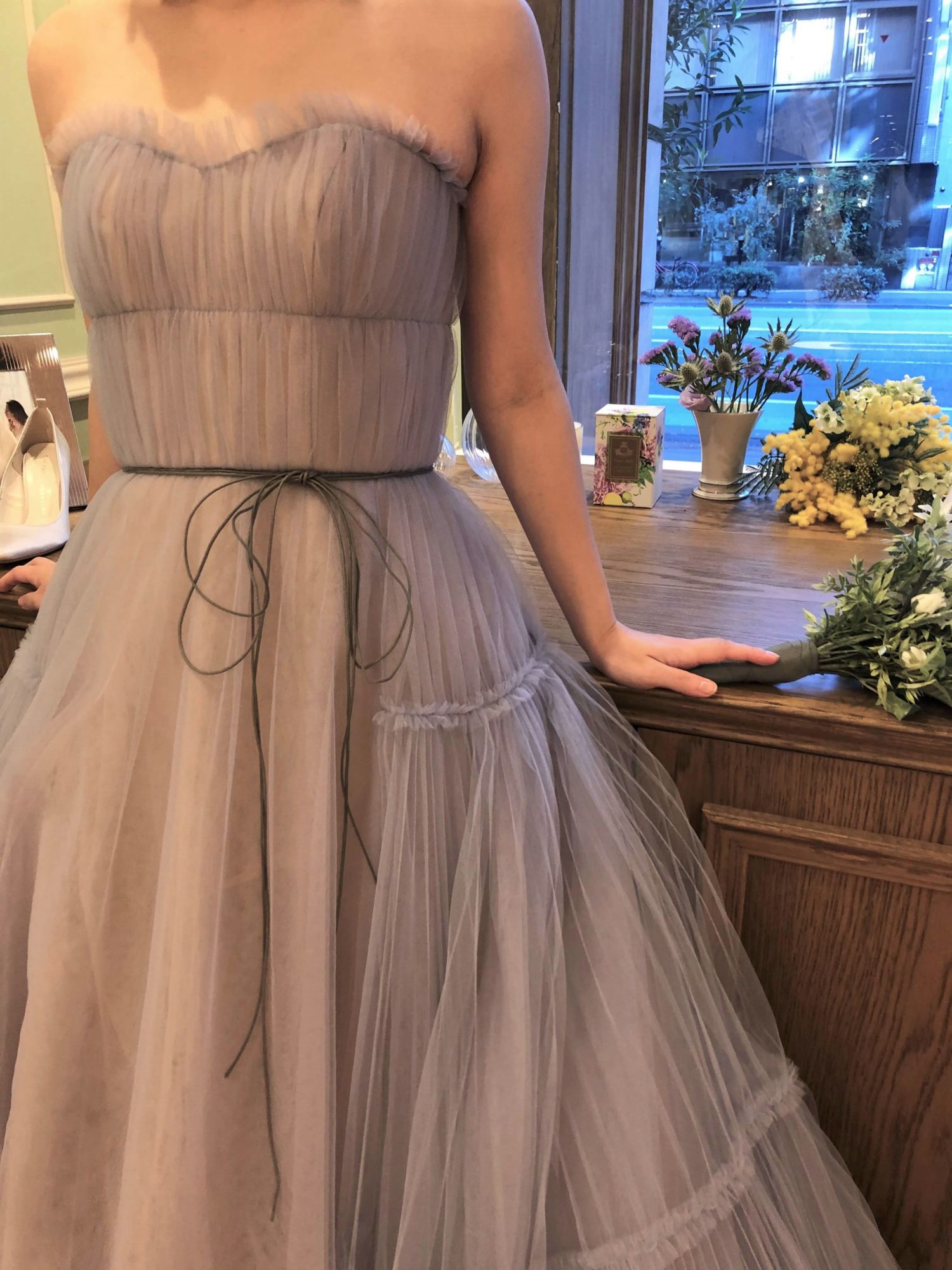 トレンドのプリーツ加工がザ・ルイガンズのおしゃれな花嫁様に着ていただきたいカラードレス
