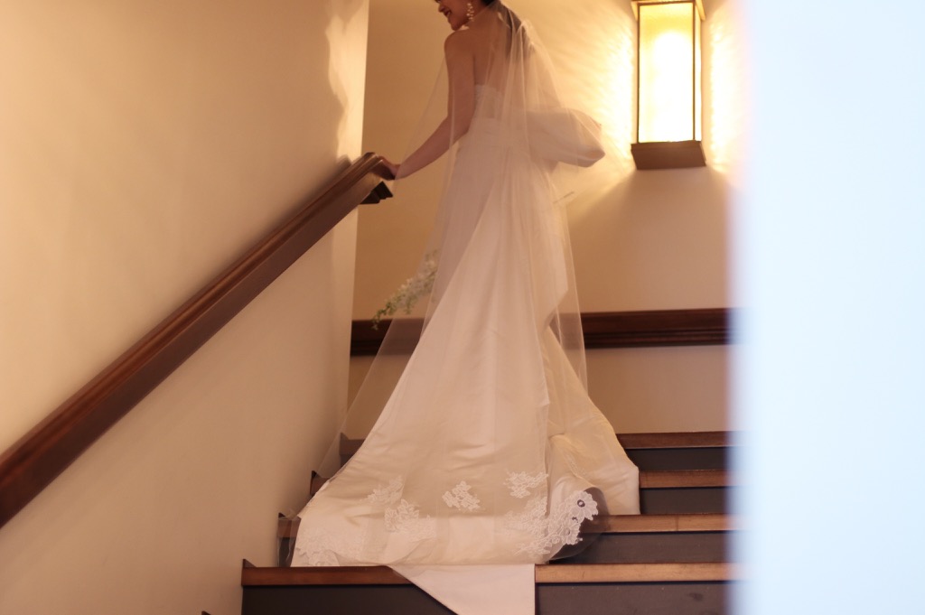 ザトリートドレッシング名古屋店の提携の結婚式場ザコンダーハウスにおすすめのオスカーデラレンタのマーメイドラインのウェディングドレス