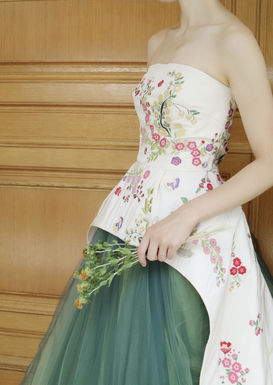 カラードレスに合わせたParty styleのご提案 ～Monique Lhuillier 