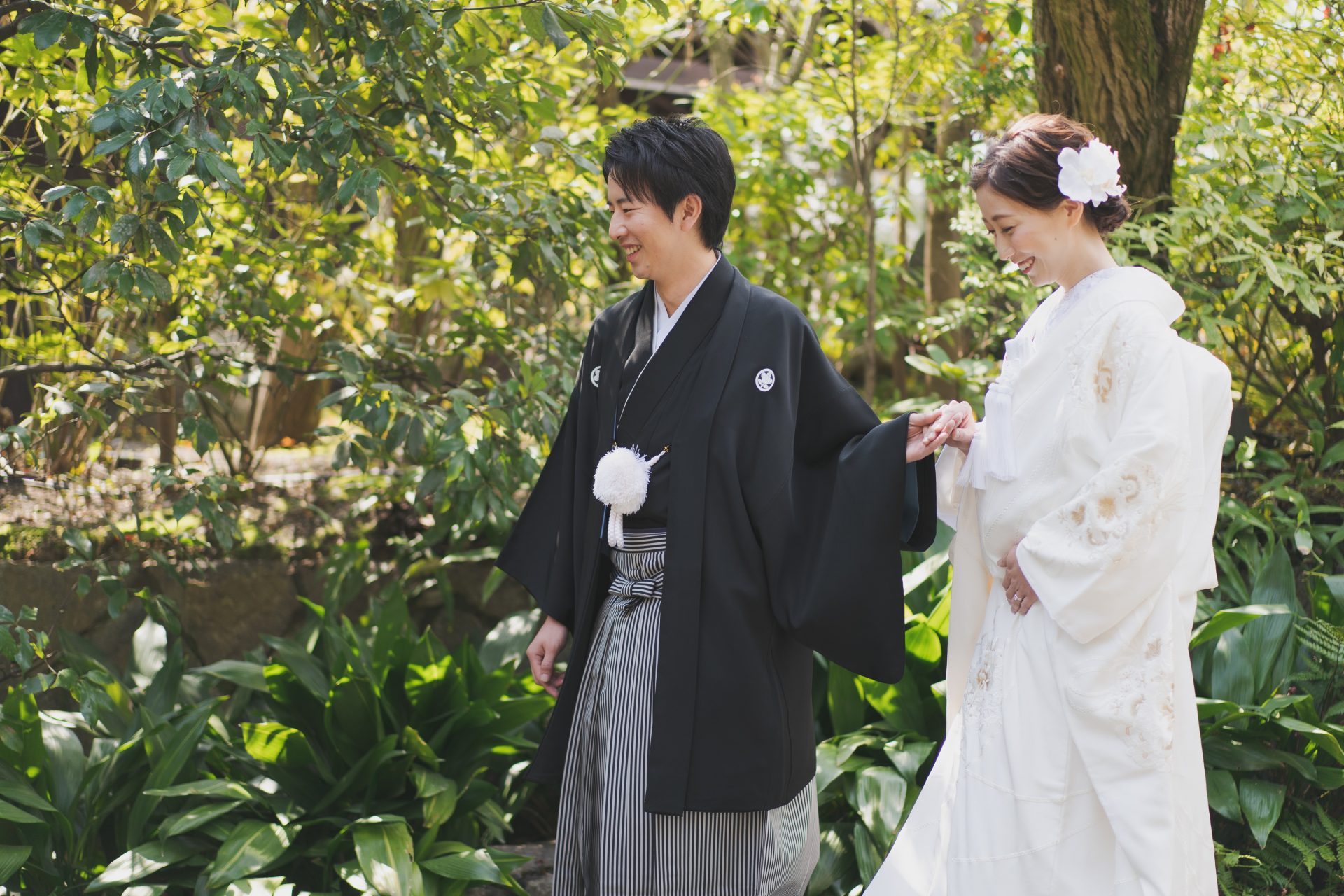 ザトリートドレッシングの上品な白無垢を着用された和モダンな京都の結婚式会場THE SODOH HIGASHIYAMAでの和装前撮り