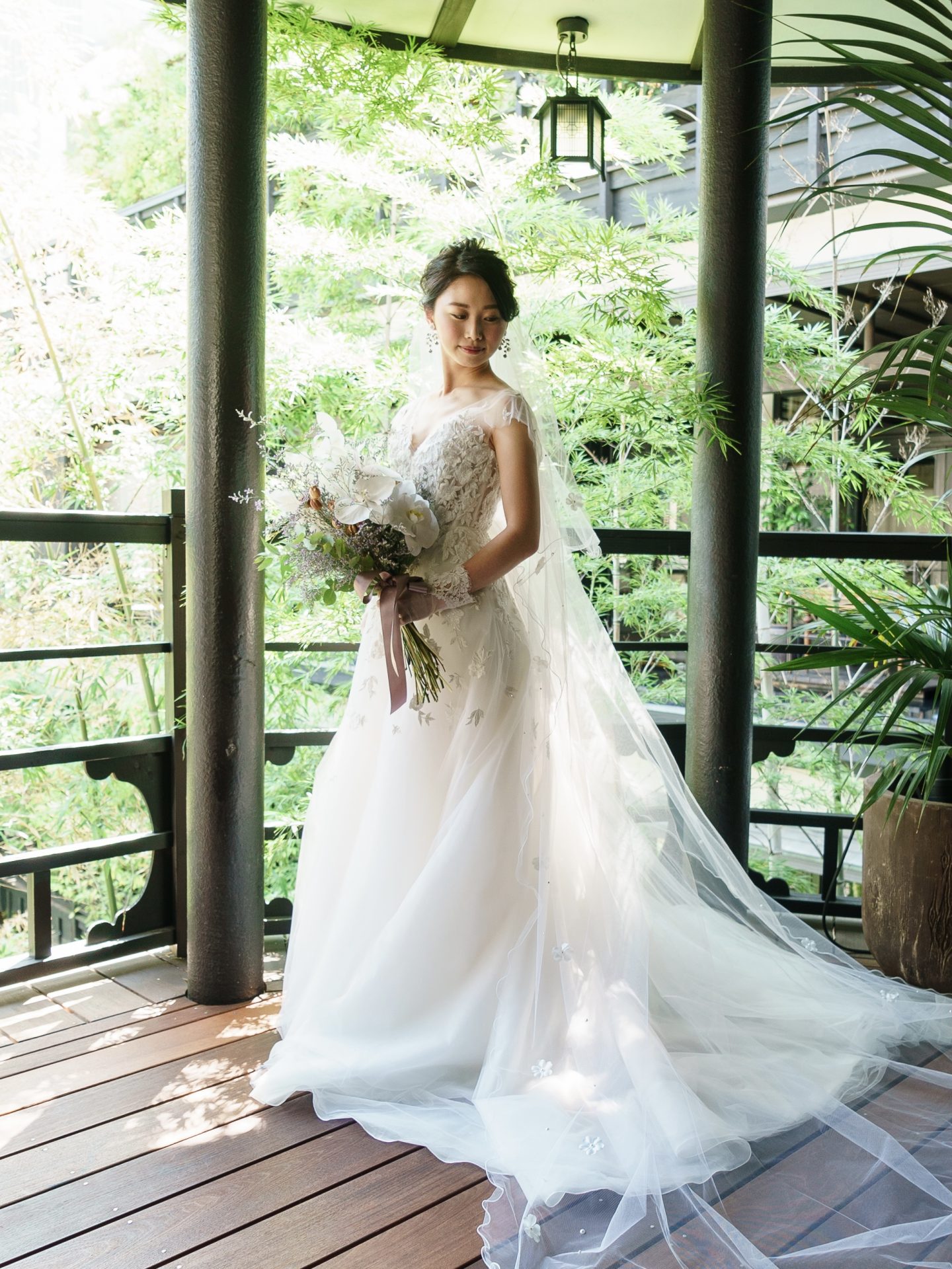 THE TREAT DRESSINGがザカワブンナゴヤでお式をする花嫁様におすすめするキャロリーナヘレラのウェディングドレス