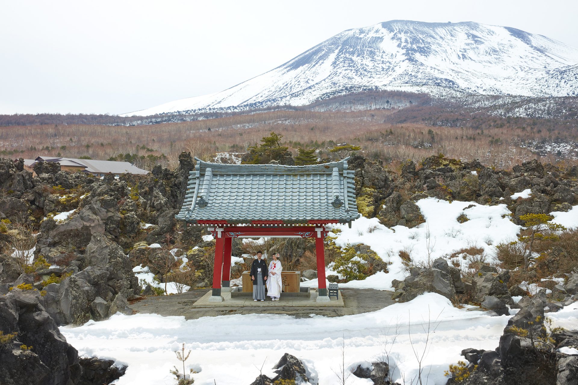 トリートがプロデュースする和装のウェディングフォトシューティング。軽井沢の国立公園で実現した撮影のご紹介です。