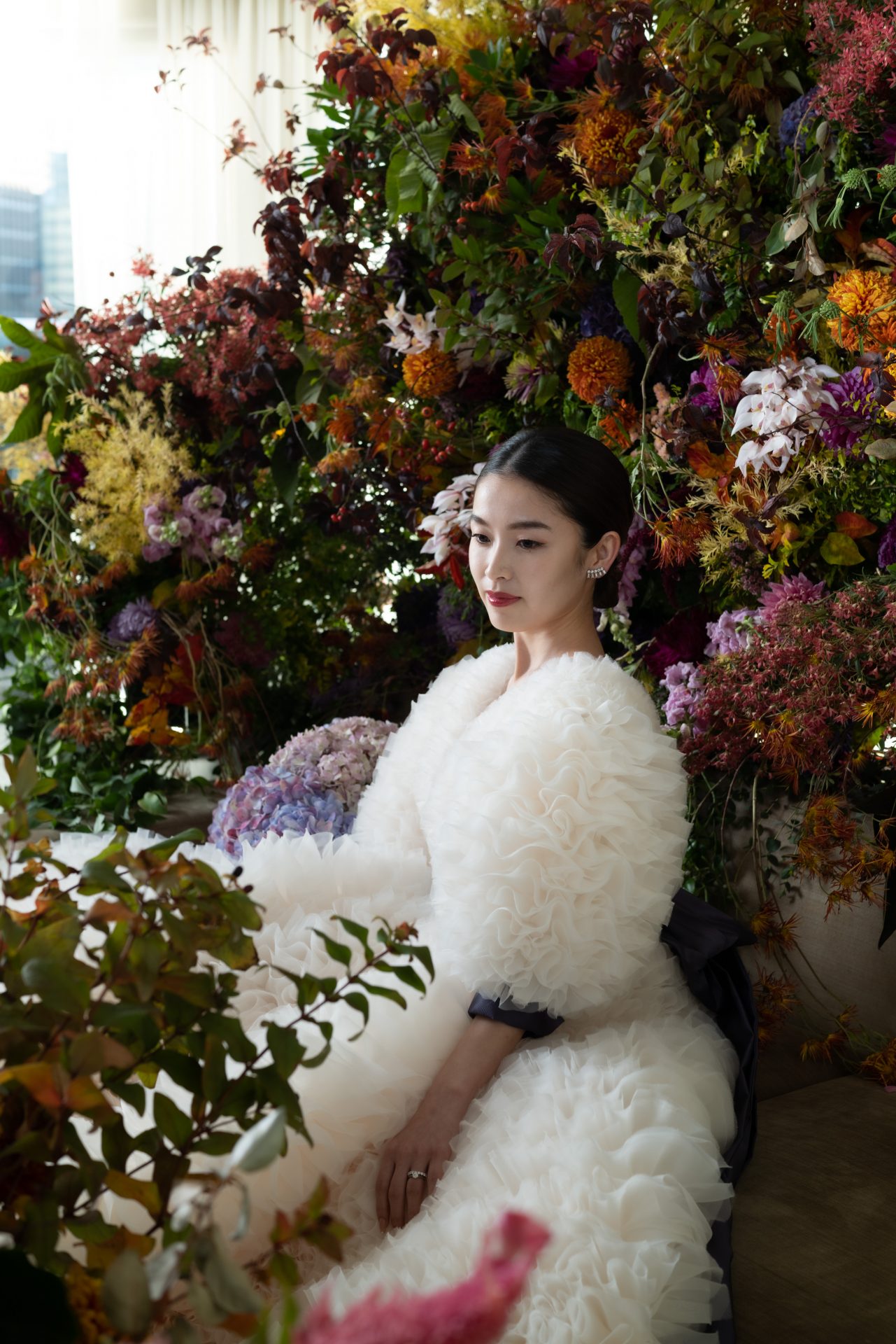 黒沢祐子さんプロデュースのトモコイズミフォートリートメゾンのウェディングドレスを身に纏った花嫁様の前撮りレポートのご紹介。