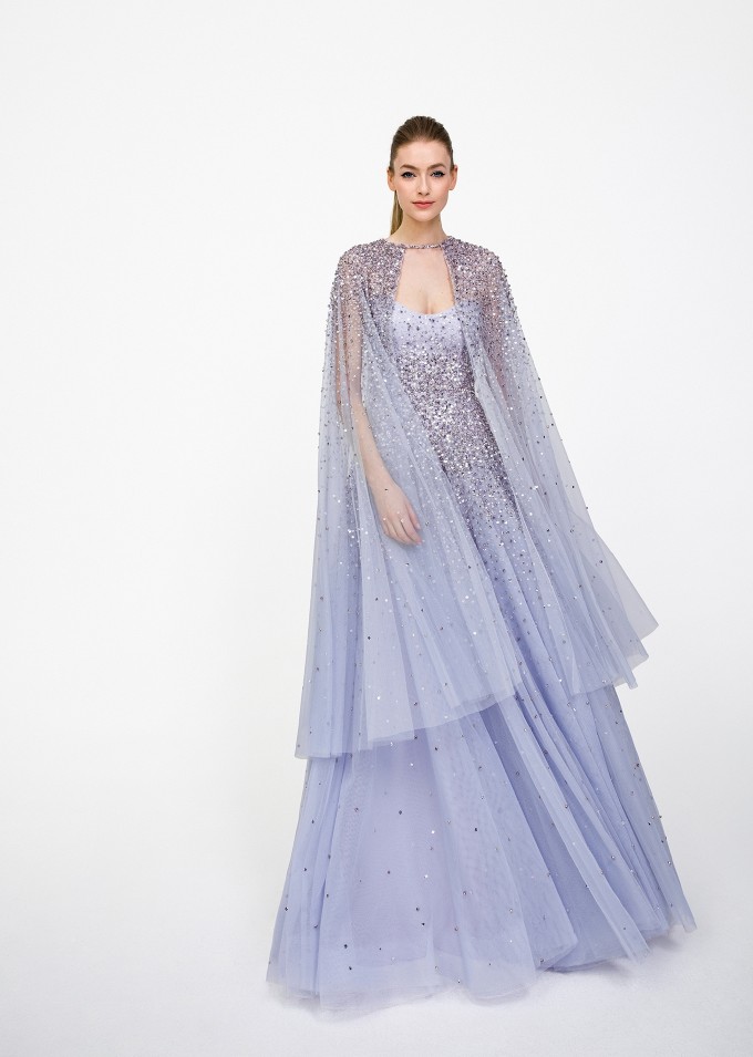 鮮やかなブルーとパープルのグラデーションがロマンティックなジェニーパッカムのビジューのカラードレス