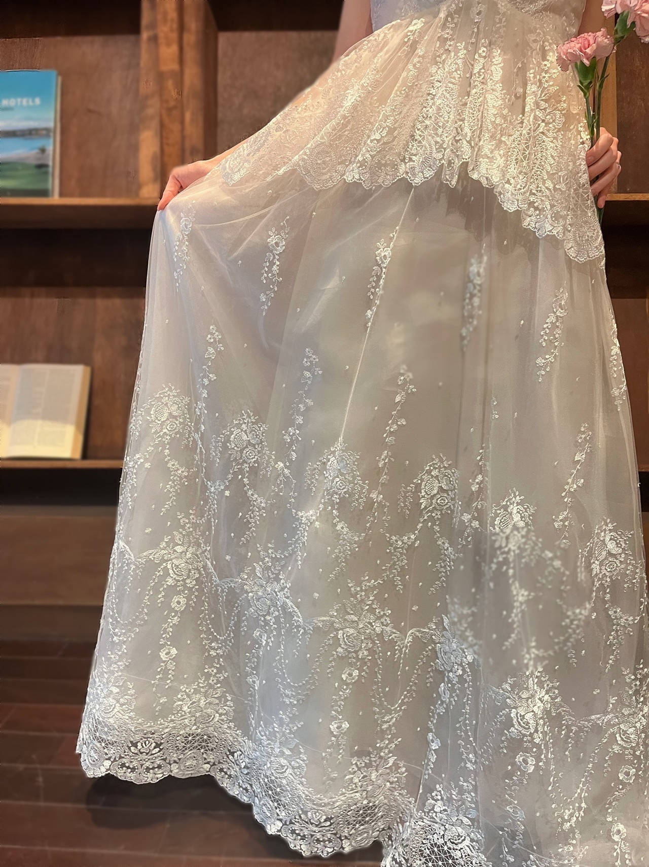 トリート福岡でレンタルできるエリザベスフィルモアのウェディングドレスは、ルイガンズのガーデンパーティーにおすすめ