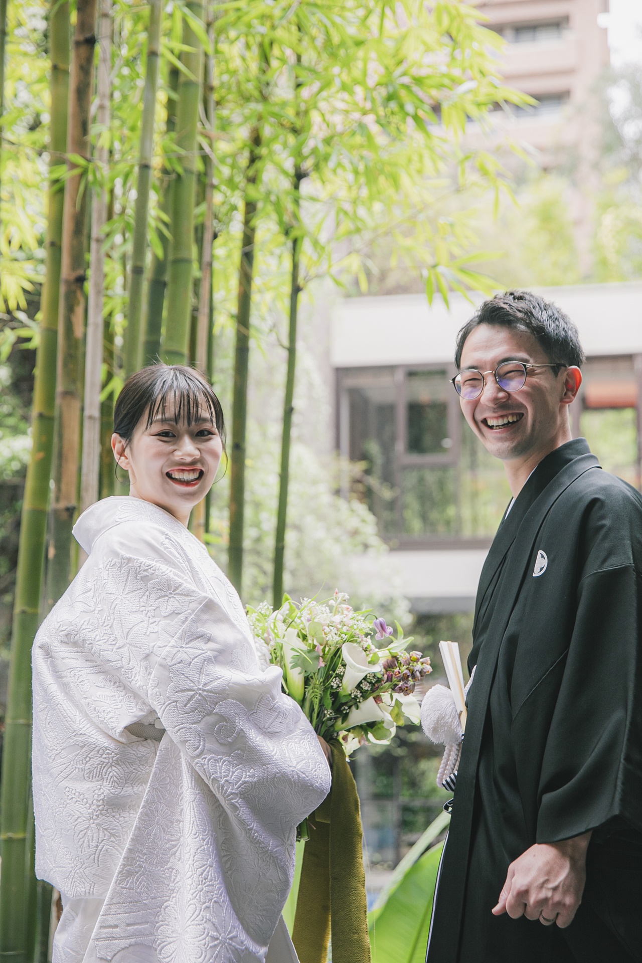 結婚式当日には行くことのないレストラン前の場所は、和装が映える竹をバックにした日本らしい雰囲気の写真をお撮りいただけます