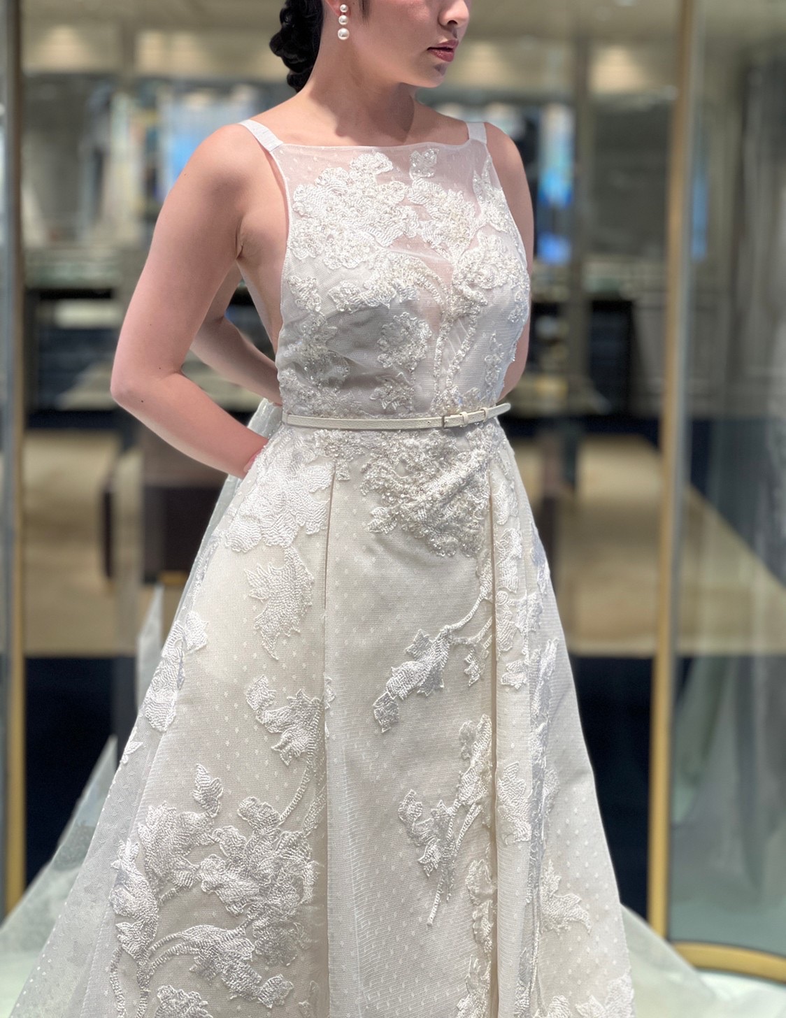 愛の不時着で話題のソン・イェジンが結婚式でお召しになられたエリー サーブ ブライドのAラインのウェディングドレス