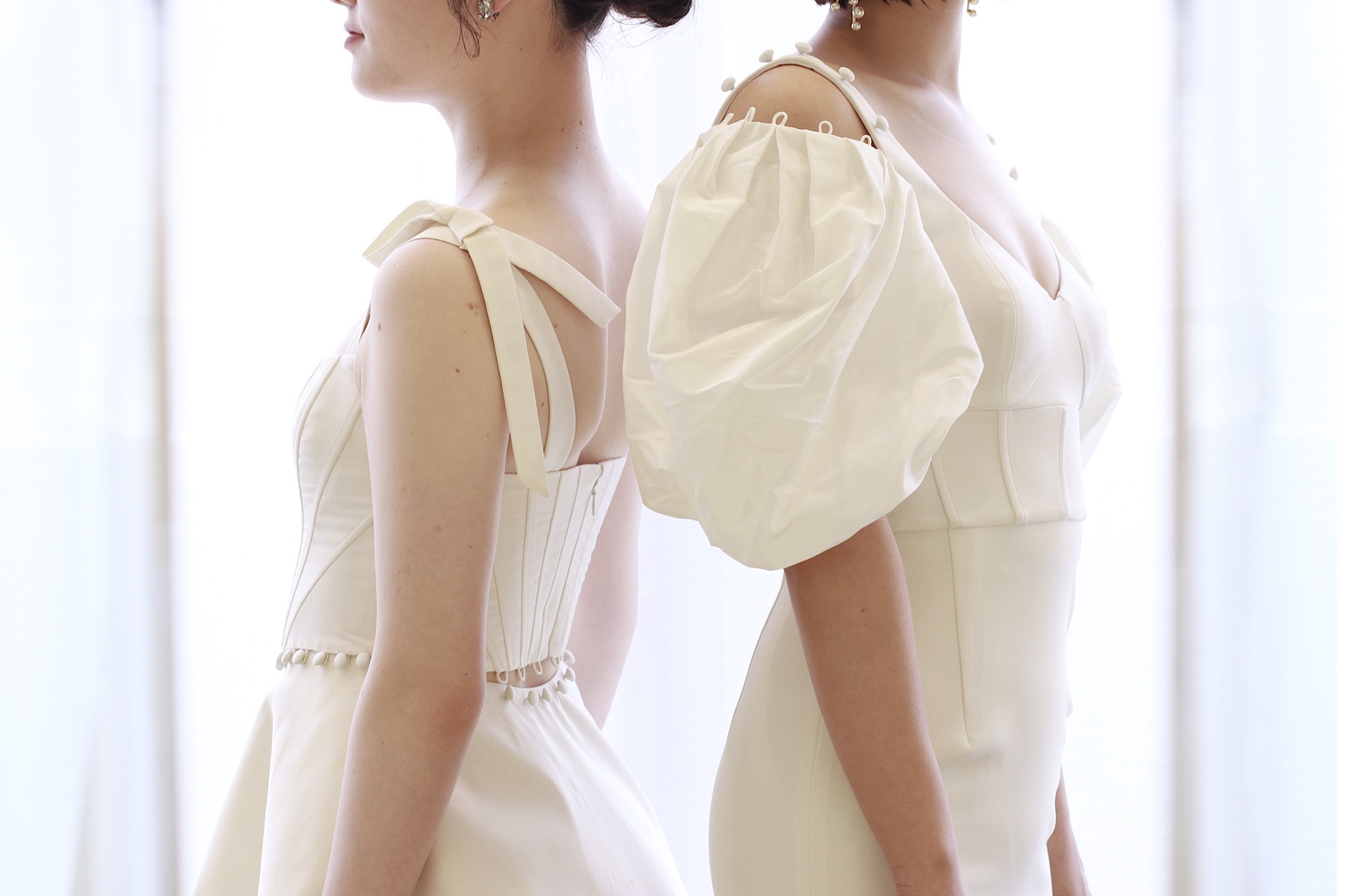 ファッショナブルかつ、上品でラグジュアリーな雰囲気のあるプラバル グルンの新作ウェディングドレス