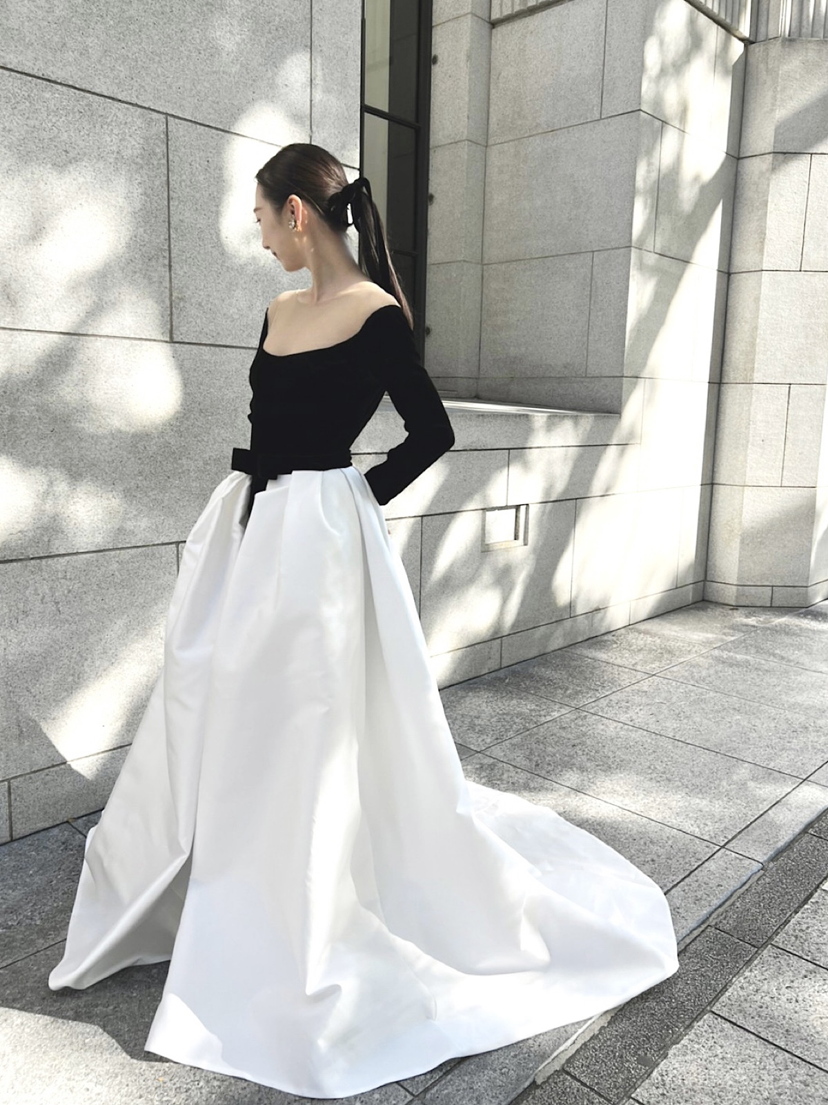 トリートドレッシング限定 モニーク ルイリエのロマンティックな新作Aラインのバイカラーのドレスのご紹介