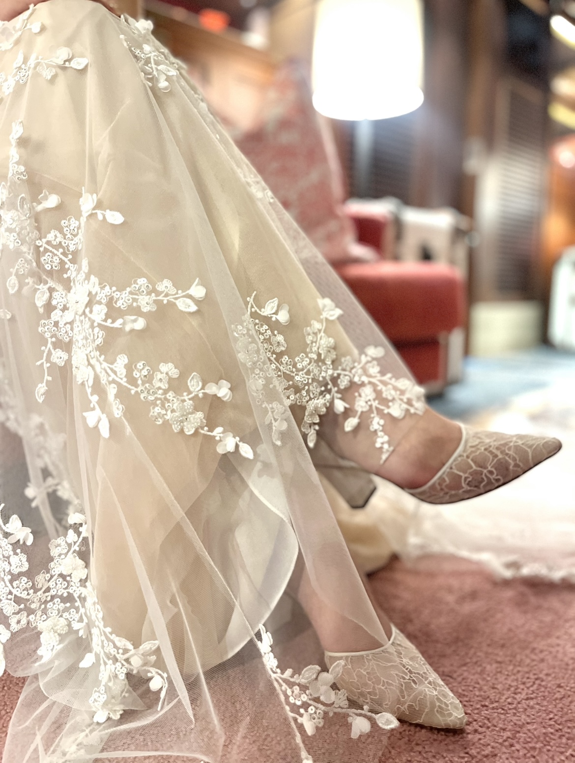 神戸にて結婚式をされる花嫁にご紹介したいトリートドレッシング神戸店にてお取り扱いしているリズマルチネスのウェディングドレス