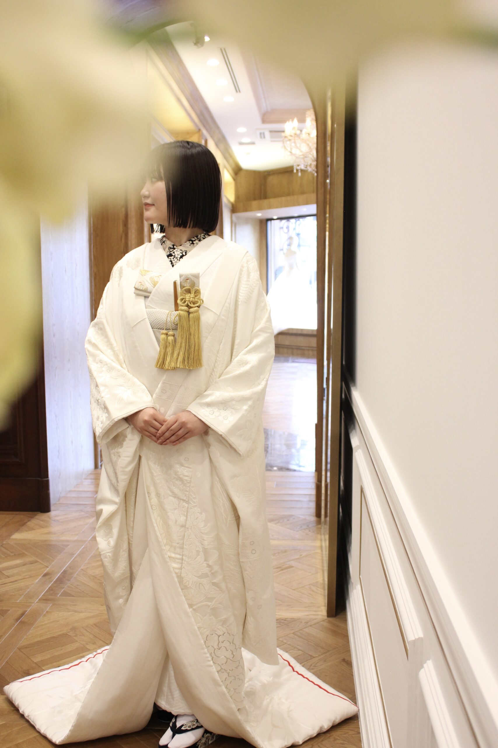 名古屋エリアでお式を挙げられる花嫁におすすめしたい、黒色のお小物がポイントのモダンな白無垢のコーディネート