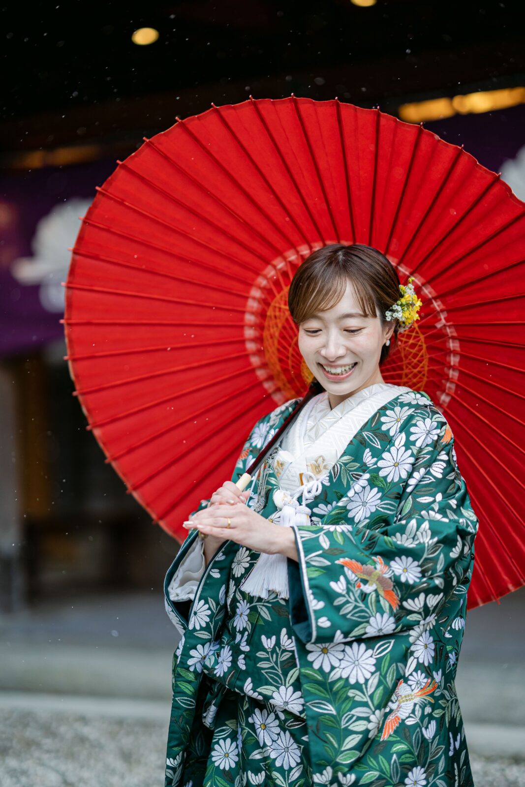 伝統ある京都西陣織（唐織）にて製作された緑色橙色の色打掛