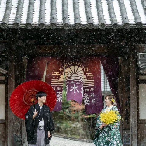 奈良の菊水楼にてトリートオリジナル色打掛で前撮りをされたご新郎ご新婦様のご紹介