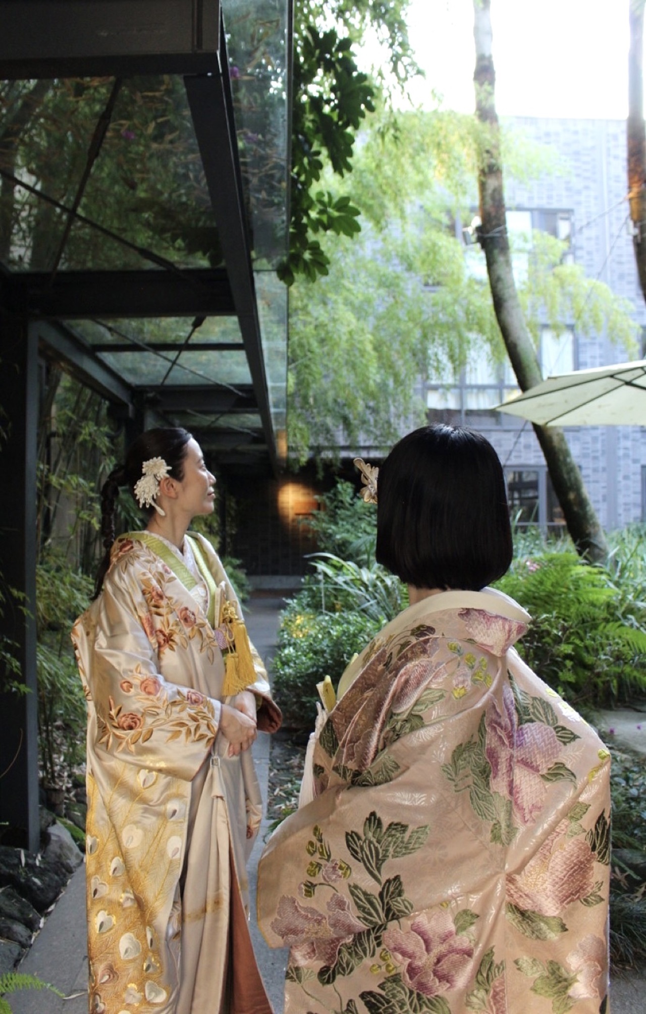 おしゃれで緑溢れる雰囲気が魅力の福岡の人気式場であるウィズ ザ スタイルの結婚式では、ドレスはもちろんのこと、お色直しでの和装スタイルもぴったりです
