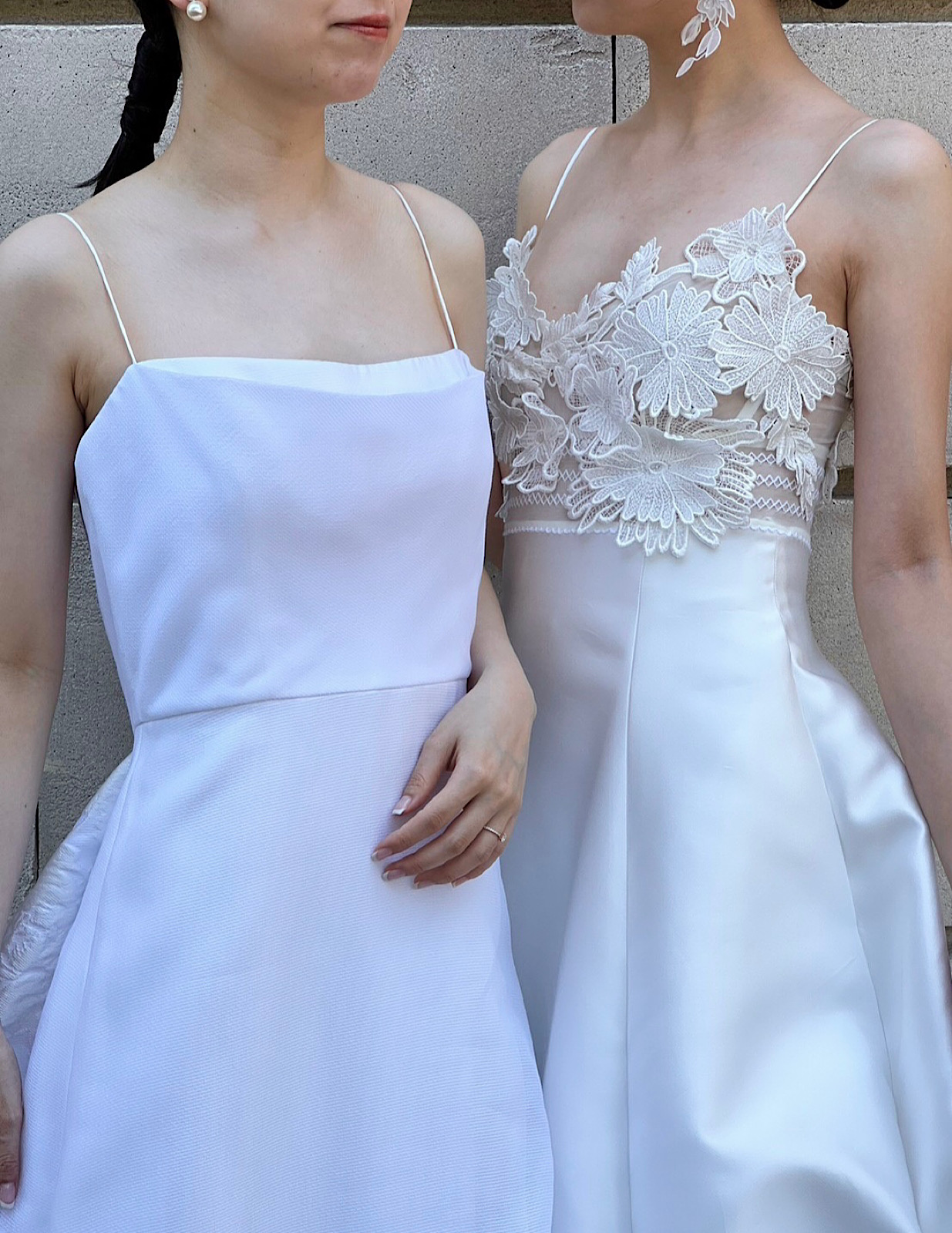 名古屋エリアのお洒落花嫁におすすめしたい、さりげない遊び心を感じるレラ ローズのウェディングドレス
