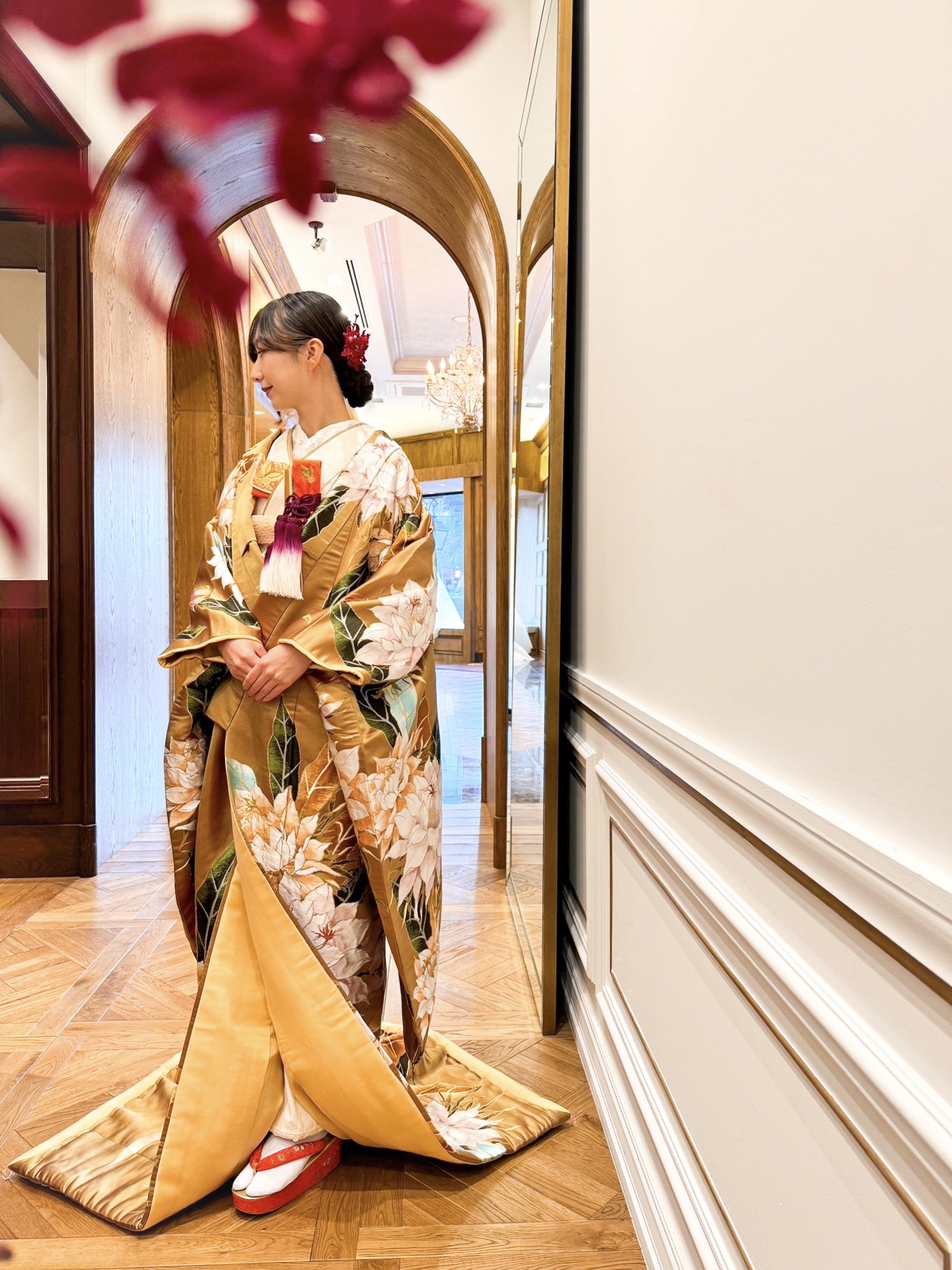 東海・名古屋エリアの結婚式におすすめのレンタル和装、新作の月下美人が描かれた色打掛はザ トリート ドレッシング 名古屋にてお取り扱いしております