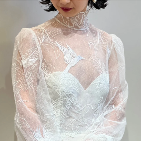 神戸エリアの結婚式場でお式をされる花嫁へおすすめのレースとソフトマーメイドがおしゃれなウェディングドレス
