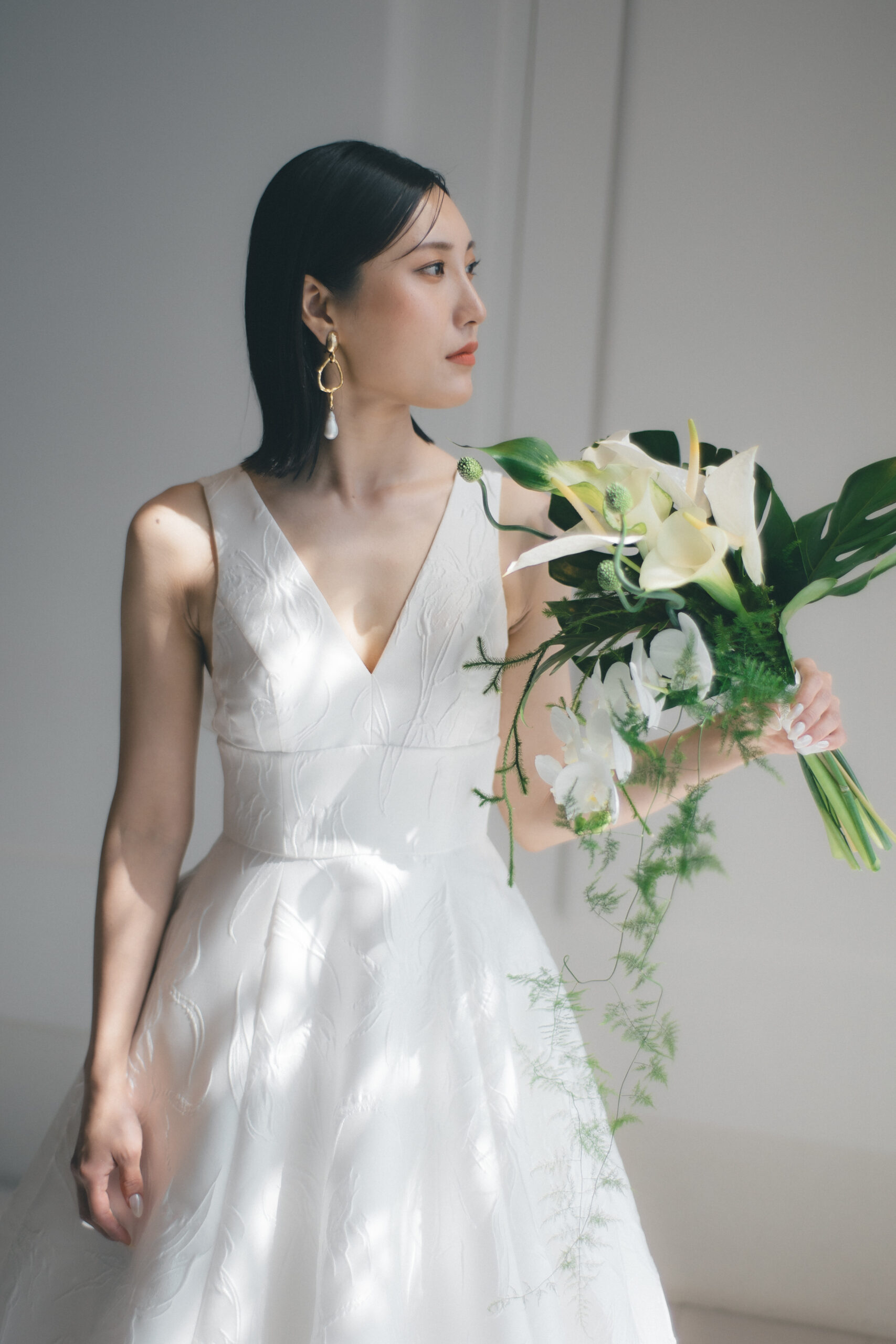 お洒落なパーソナルウェディングが叶うアンダーズ東京でアムサーラのウェディングを纏って過ごされた花嫁様