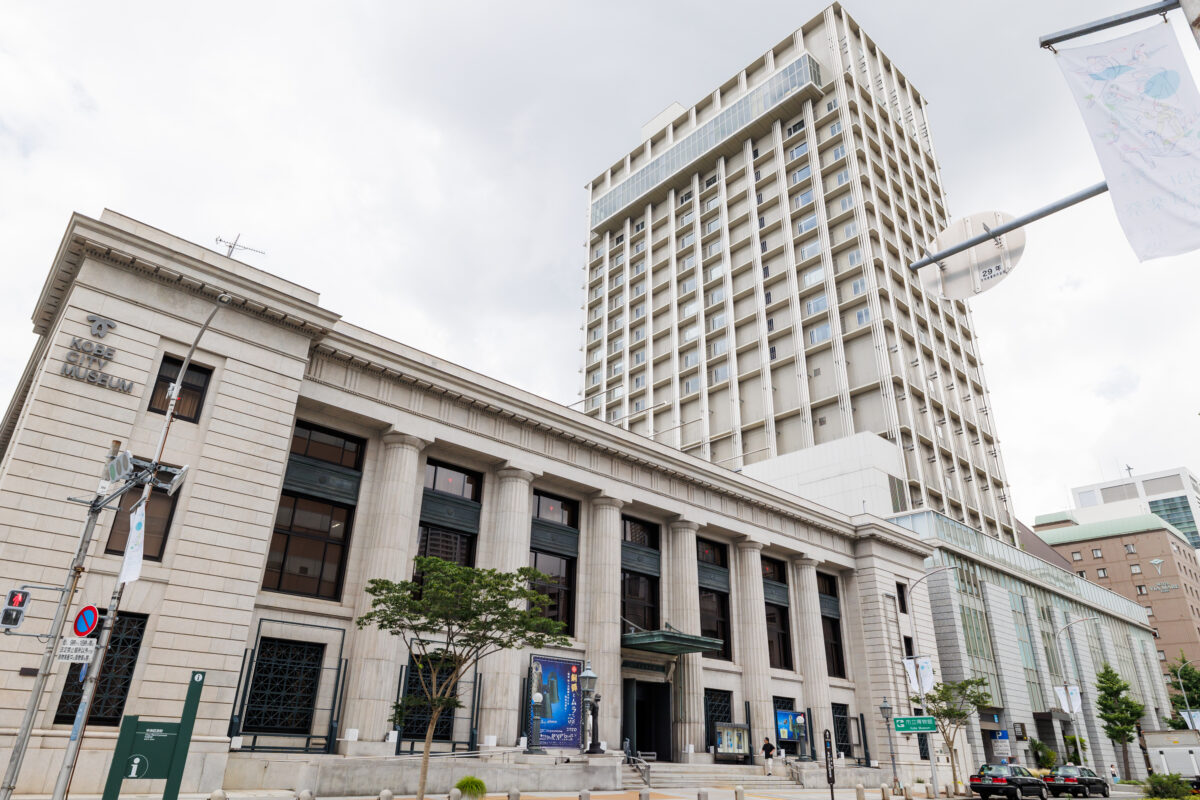 旧居留地のオリエンタルホテルの外観