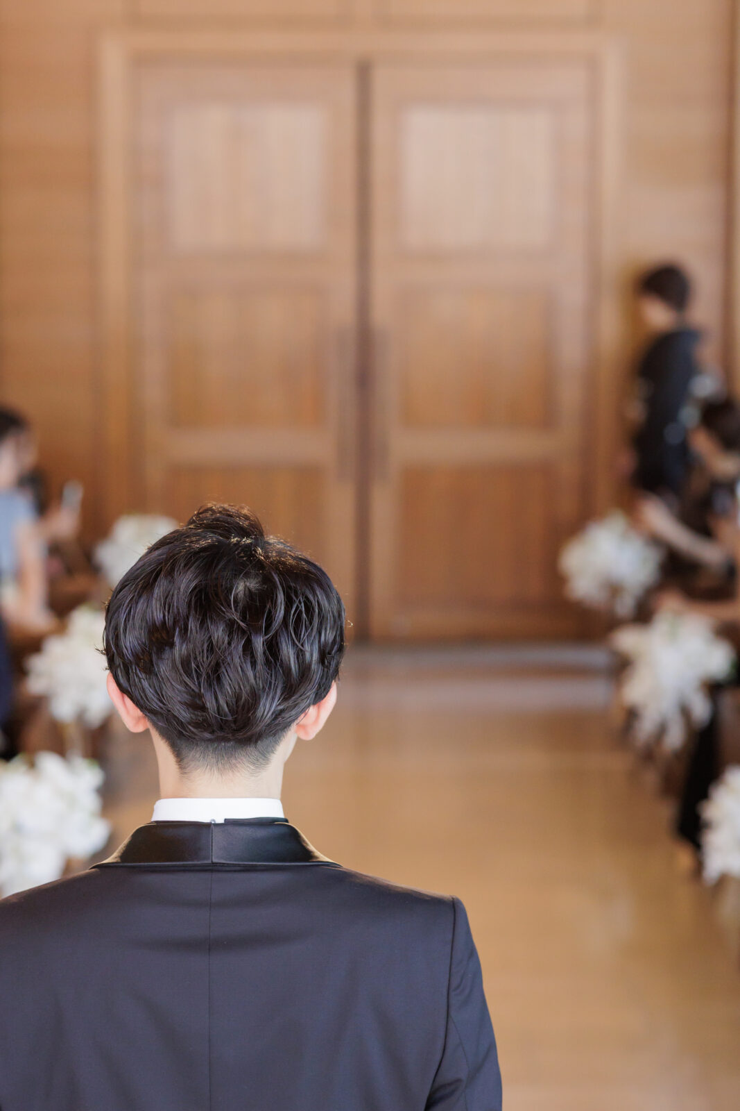 オリエンタルホテル神戸のチャペルでの新郎様ショット