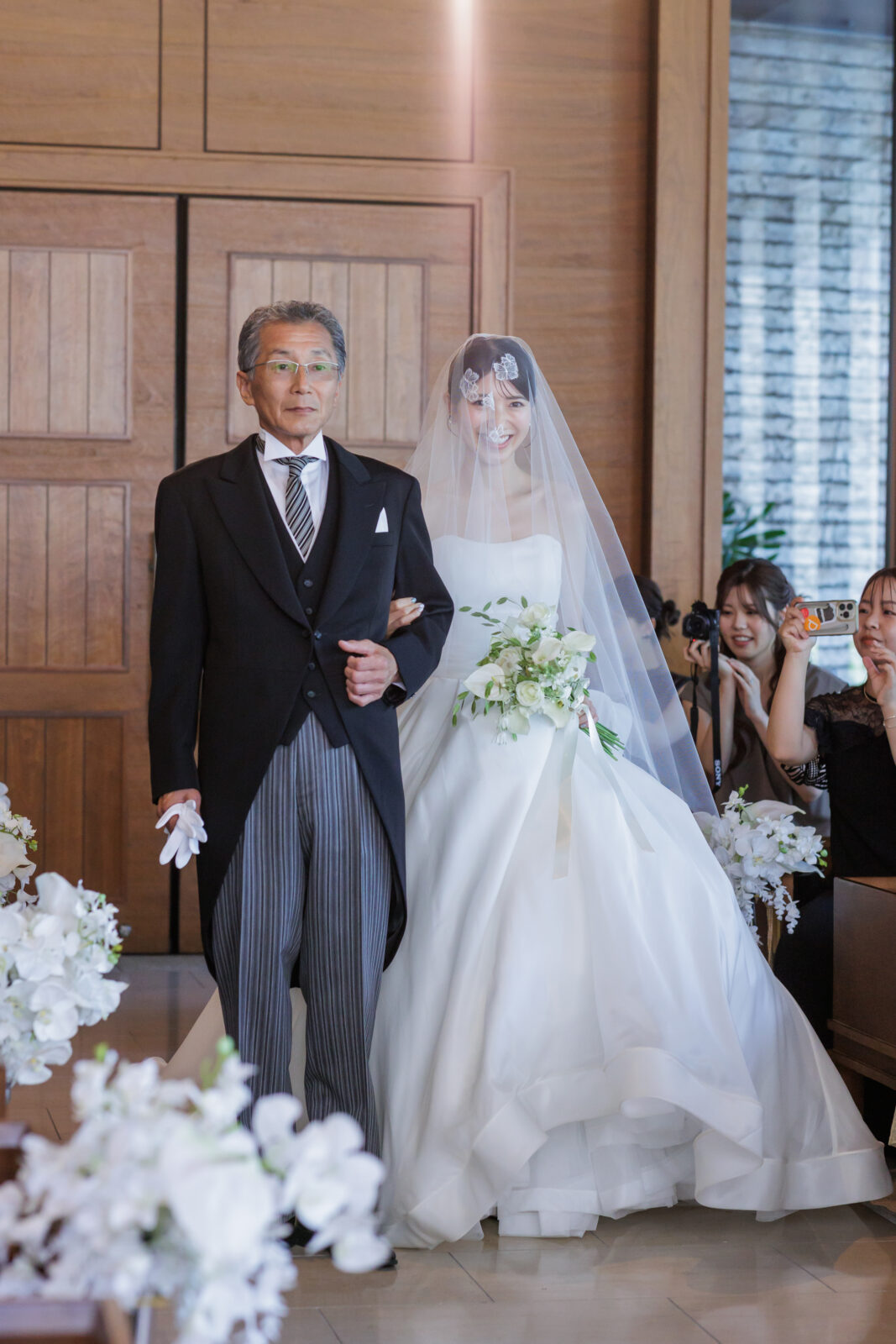 オリエンタルホテル神戸のチャペルのバージンロードの様子