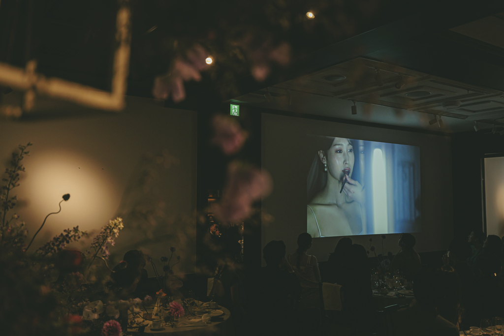 結婚式をダイジェストでまとめたエンドロールは一日の思い出を振り返ることができるムービーです