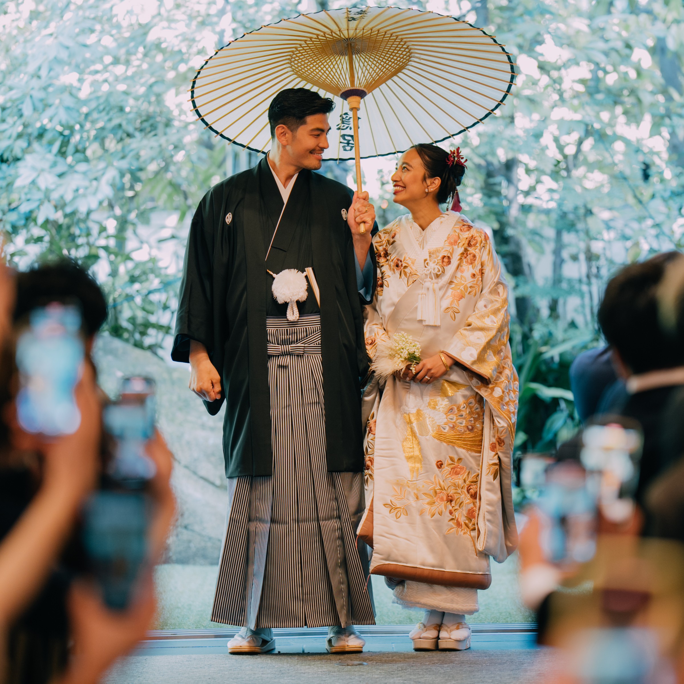日本の花嫁姿を美しく纏う、白無垢と色打掛 矢澤蒼さん シュレスタメガ