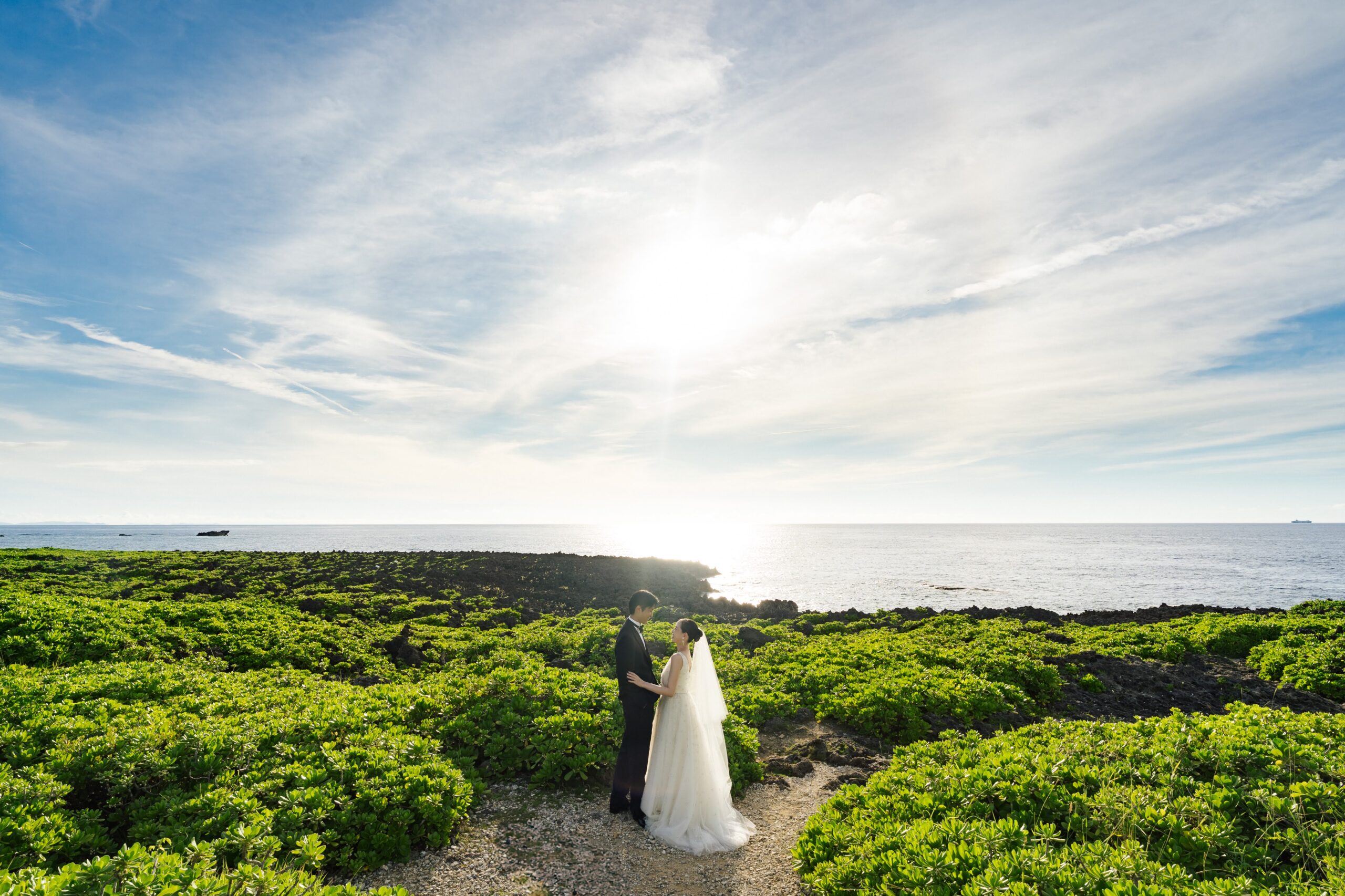 沖縄の残波岬での撮影はトリート沖縄店のフォトウェディング