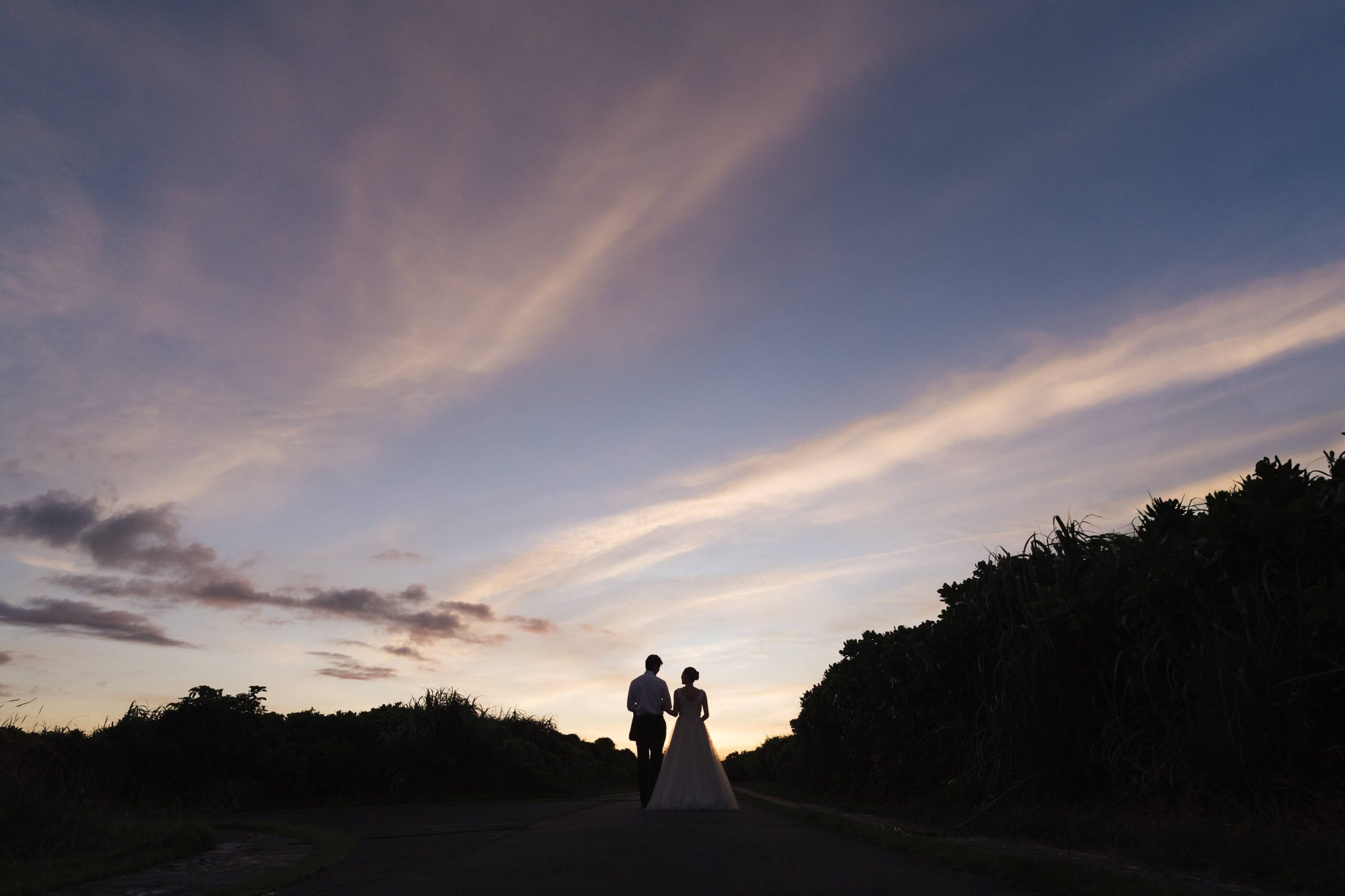 結婚式をお考えの新郎新婦や出産後のアニバーサリーフォトにおすすめの沖縄のサンセット撮影ができるトリート沖縄店のフォトプラン