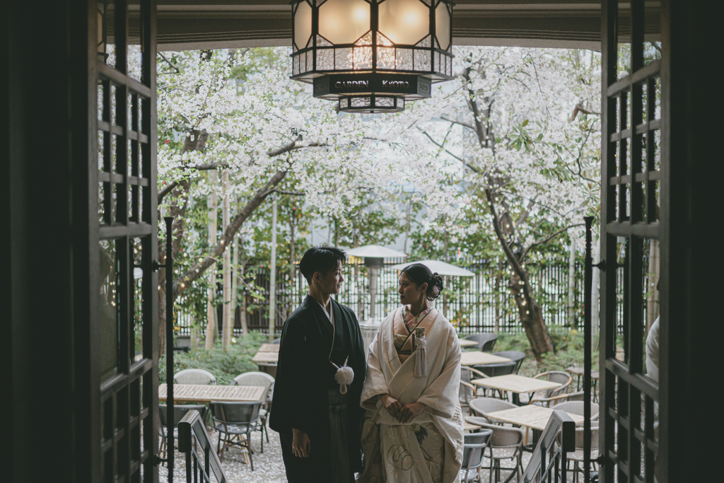 春の桜が満開の爽やかな季節に行われた結婚式をご紹介します