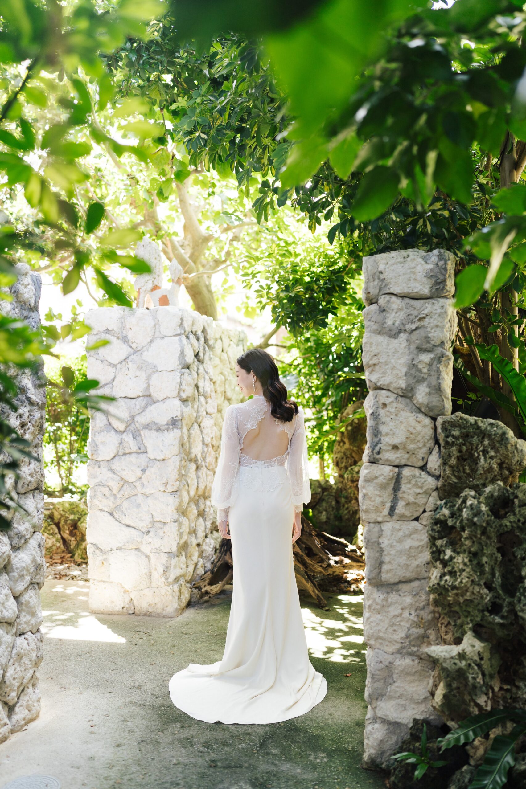 石造りの沖縄を感じる空間での撮影