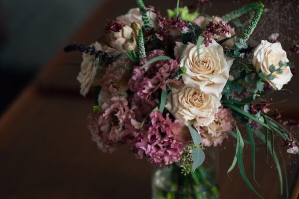 上品なピンクの薔薇のブーケ